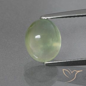 2.94ct 자연스러운 옅은 녹색 프레나이트, 타원형, 투명한