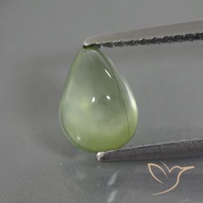 1.64ct 자연스러운 페일 페어 그린 프레나이트, 배 모양, 투명/반투명