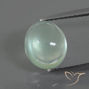 2.69ct 자연스러운 매우 밝은 녹색 프레나이트, 타원형, 투명한