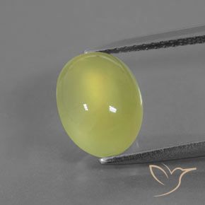3.74ct 자연스러운 연한 녹황색 프레나이트, 타원형, 투명/반투명