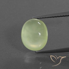 3.62ct 자연스러운 라임 그린 프레나이트, 타원형, 투명/반투명