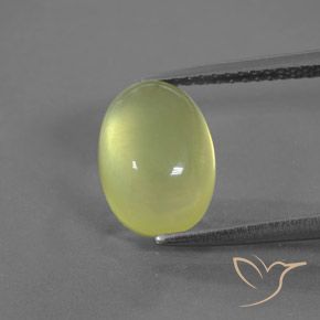 3.47ct 자연스러운 연한 녹황색 프레나이트, 타원형, 투명/반투명