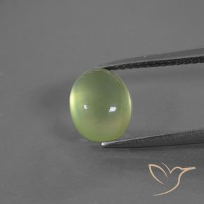 2.62ct 자연스러운 연두색 프레나이트, 타원형, 투명한