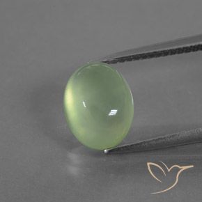 3.45ct 자연스러운 페일 페어 그린 프레나이트, 타원형, 투명/반투명