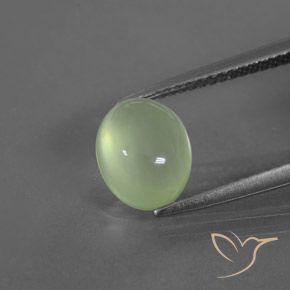2.73ct 자연스러운 미디엄 그린 프레나이트, 타원형, 투명/반투명