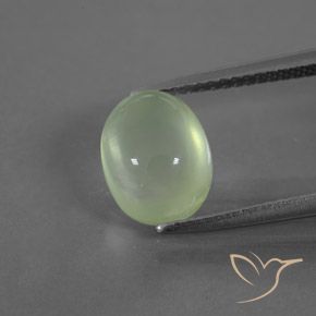 3.39ct 자연스러운 미디엄 그린 프레나이트, 타원형, 투명한