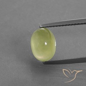 3.39ct 자연스러운 연노랑 프레나이트, 타원형, 투명/반투명