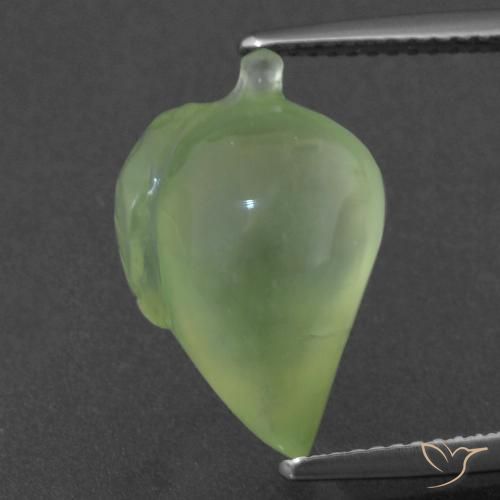 8.47ct 자연스러운 미디엄 그린 프레나이트, 팬시한, 투명한