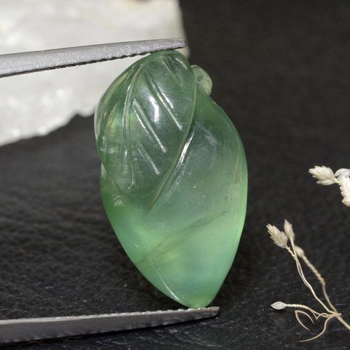 17.47ct 자연스러운 연한 초록색 프레나이트, 팬시한, 투명한