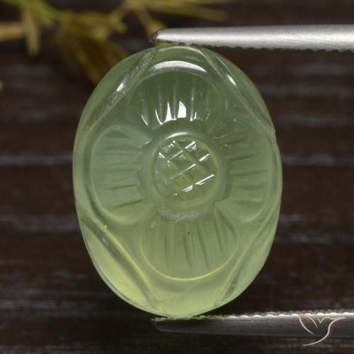 19.84ct 자연스러운 연두색 프레나이트, 타원형, 투명한