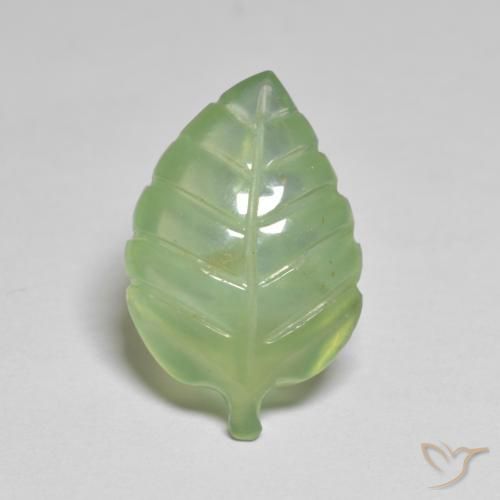 8.05ct 자연스러운 미디엄 그린 프레나이트, 팬시한, 투명한