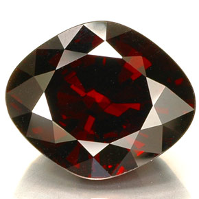 21.57캐럿 천연 딥 레드 파이로프 가넷, 멋진 모양, 18.6×15.4 mm, VVS