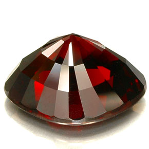 21.57캐럿 천연 딥 레드 파이로프 가넷, 멋진 모양, 18.6×15.4 mm, VVS