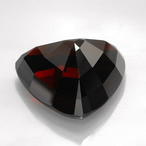 26.11캐럿 천연 다크 레드 파이로프 가넷, 트릴리언, 18.6×18.4 mm, VVS