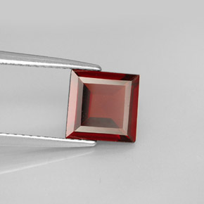 2.23캐럿 천연 딥 레드 파이로프 가넷, 스퀘어, 7.9×7.8 mm, VS