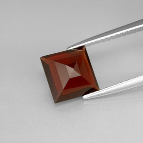 2.30캐럿 천연 딥 레드 파이로프 가넷, 스퀘어, 7.9×7.9 mm, VS