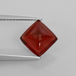2.43캐럿 천연 딥 레드 파이로프 가넷, 투명한, 7.8×7.6 mm, 투명/반투명