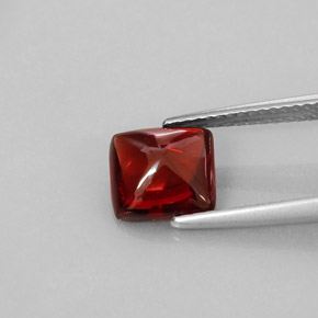 2.41캐럿 천연 딥 레드 파이로프 가넷, 투명한, 7.8×7.7 mm, 투명/반투명