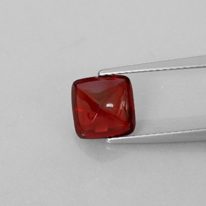 2.63캐럿 천연 딥 레드 파이로프 가넷, 투명한, 7.8×7.7 mm, 투명/반투명