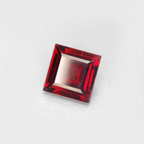 2.40캐럿 천연 레드 파이로프 가넷, 스퀘어, 7.9×7.8 mm, VS