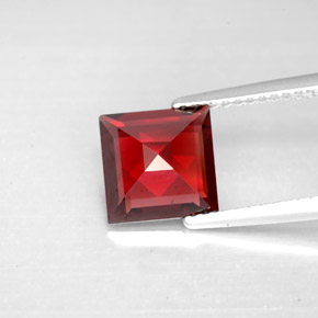 2.40캐럿 천연 레드 파이로프 가넷, 스퀘어, 7.9×7.8 mm, VS