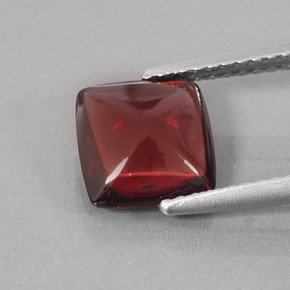 2.22캐럿 천연 딥 레드 파이로프 가넷, 투명한, 7.9×7.9 mm, 투명/반투명