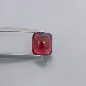 2.39캐럿 천연 딥 레드 파이로프 가넷, 투명한, 7.6×6.8 mm, 투명/반투명