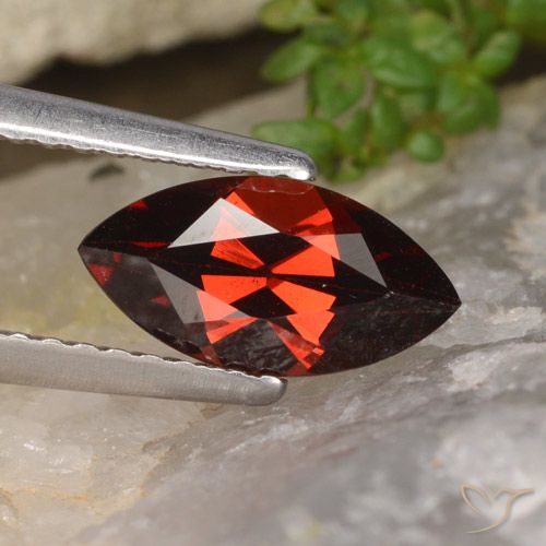 1.28ct 자연스러운 미디엄 레드 파이로프 석류석, 보석, VVS-VS