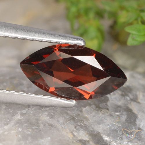 1.36ct 자연스러운 다크 레드 파이로프 석류석, 보석, VVS-VS