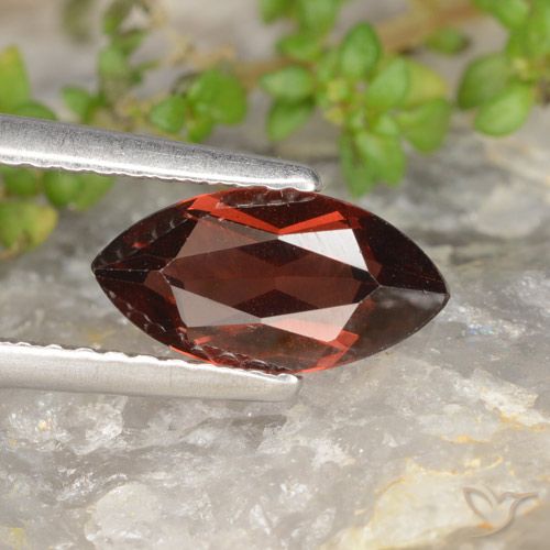 1.36ct 자연스러운 딥 레드 파이로프 석류석, 보석, VS