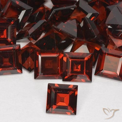 1.47ct 자연스러운 딥 레드 파이로프 석류석, 정사각형, VVS-VS
