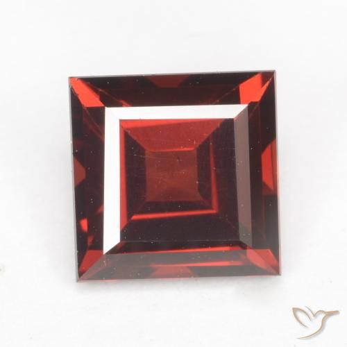 2.06ct 자연스러운 딥 블러드 레드 파이로프 석류석, 정사각형, VVS-VS