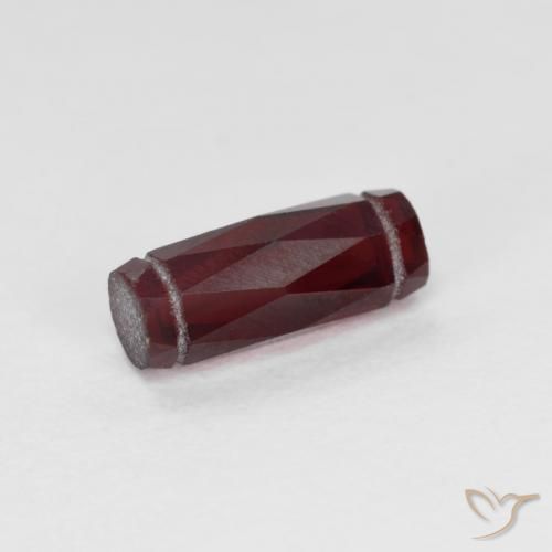 1.43ct 자연스러운 딥 레드 파이로프 석류석, 팬시한, VS