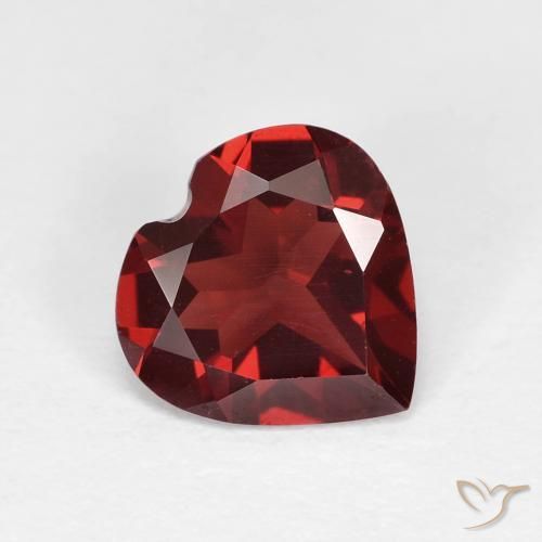 1.70ct 자연스러운 미디엄 레드 파이로프 석류석, 마음, VVS