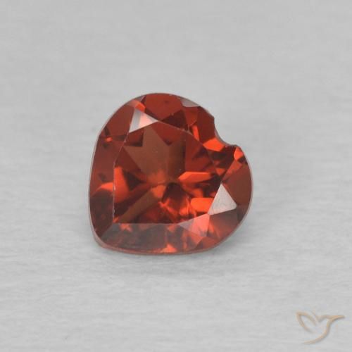 0.58ct 자연스러운 커런트 레드 파이로프 석류석, 마음, VVS-VS