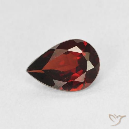 0.77ct 자연스러운 딥 레드 파이로프 석류석, 배 모양, VS