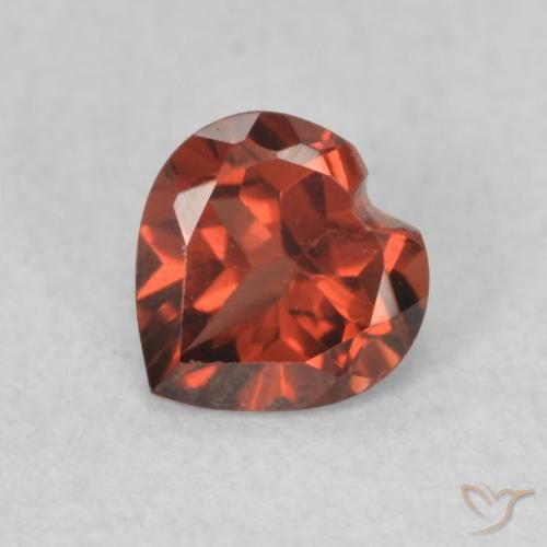 0.59ct 자연스러운 딥 레드 파이로프 석류석, 마음, VVS