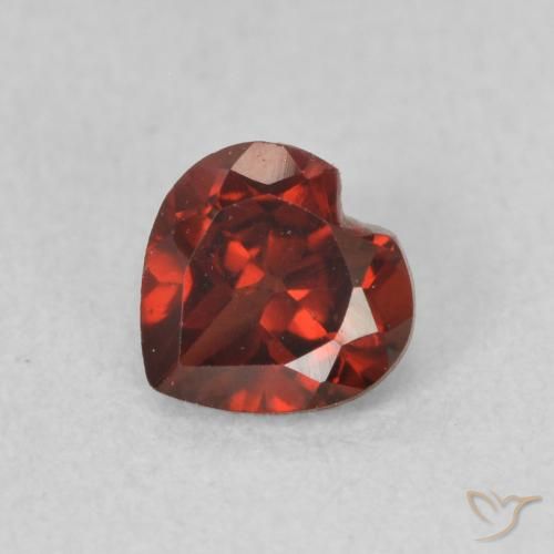 0.66ct 자연스러운 딥 레드 파이로프 석류석, 마음, VVS