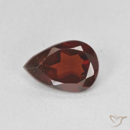 0.80ct 자연스러운 다크 레드 파이로프 석류석, 배 모양, VVS-VS