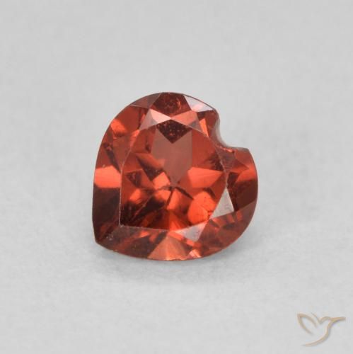 0.66ct 자연스러운 스칼렛 레드 파이로프 석류석, 마음, VVS-VS