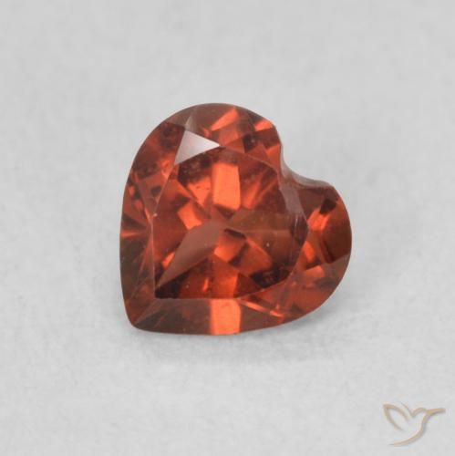 0.56ct 자연스러운 오렌지 레드 파이로프 석류석, 마음, VS
