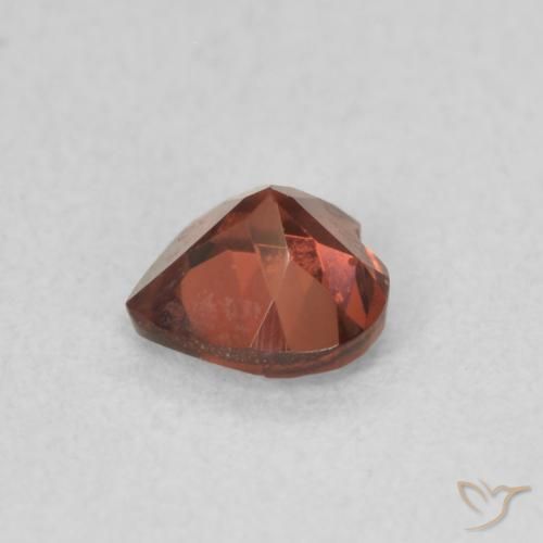 0.57캐럿 천연 Medium Dark-Red 파이로프 석류석, 마음, VS