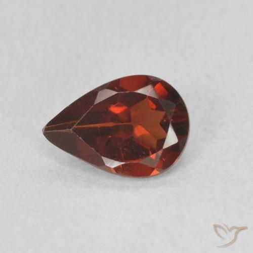 0.72ct 자연스러운 미디엄 레드 파이로프 석류석, 배 모양, VVS