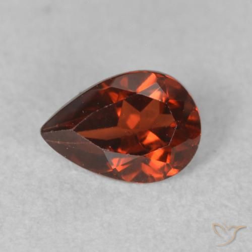 0.52ct 자연스러운 딥 레드 파이로프 석류석, 배 모양, VS