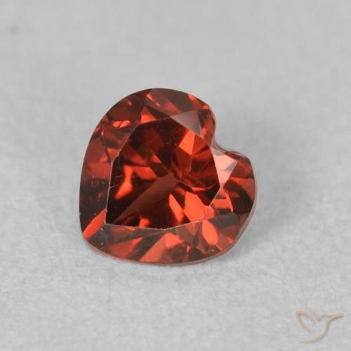 0.64ct 자연스러운 커런트 레드 파이로프 석류석, 마음, VVS-VS