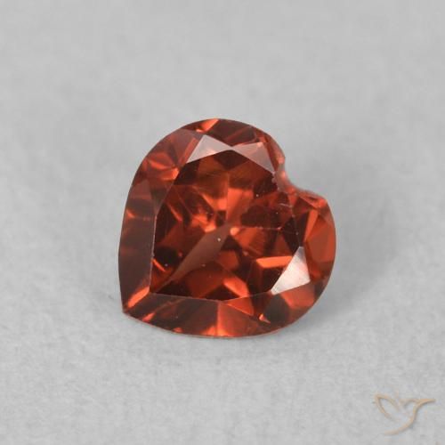 0.60ct 자연스러운 상그리아 레드 파이로프 석류석, 마음, VS