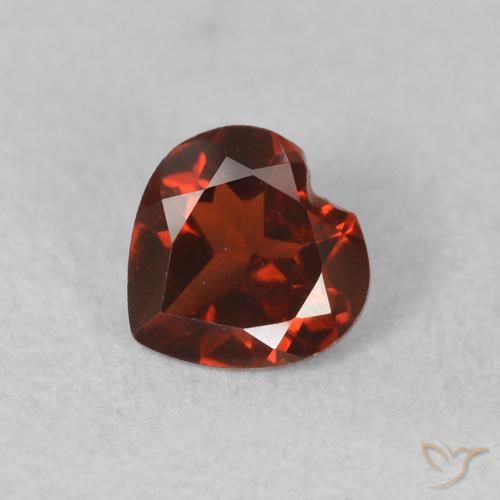 0.59ct 자연스러운 상그리아 레드 파이로프 석류석, 마음, VS