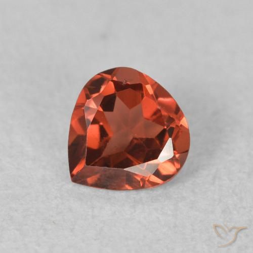 0.56ct 자연스러운 커런트 레드 파이로프 석류석, 배 모양, VS