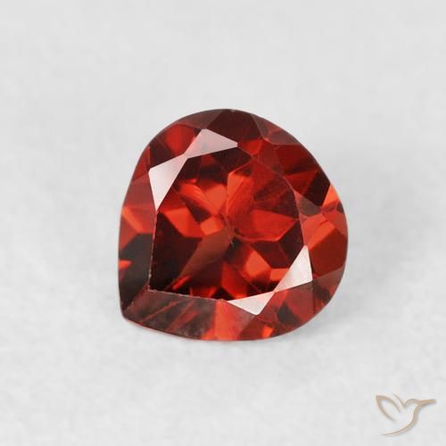 0.61ct 자연스러운 밝은 빨간색 파이로프 석류석, 배 모양, VS