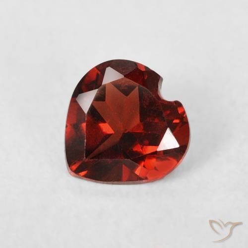 0.56ct 자연스러운 상그리아 레드 파이로프 석류석, 마음, VS